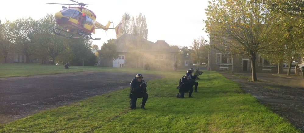 14. FORMATION COURS DE CONTROLE ANTI-RIOT